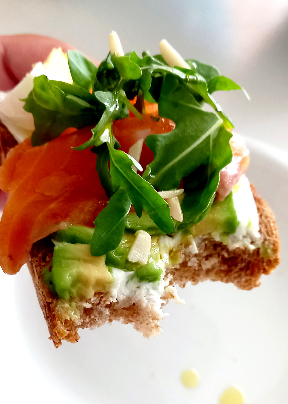 Sandwich Salmon/Avocado/Egg - Image 5